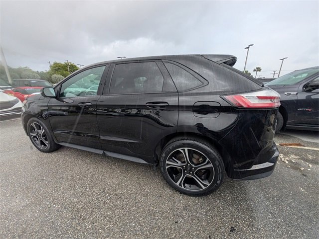 Certified 2023 Ford Edge ST image 9