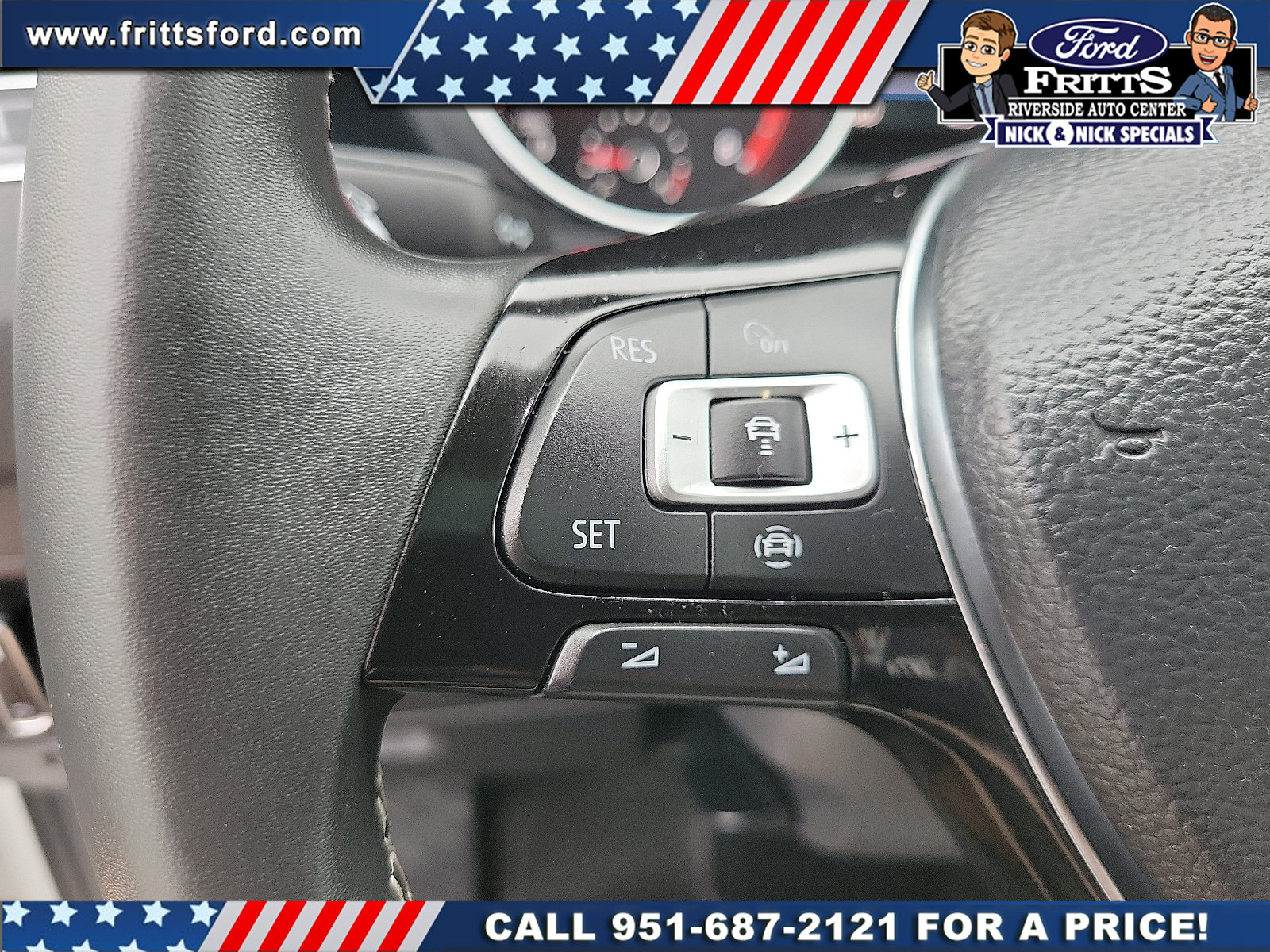 Used 2021 Volkswagen Tiguan SE w/ Panoramic Sunroof Package FWD image 6