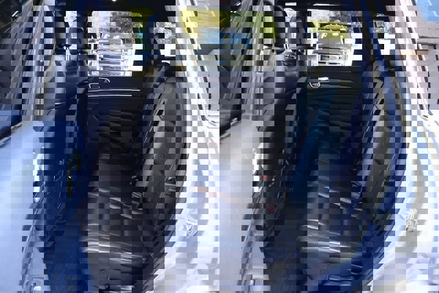 Used 2021 Jeep Grand Cherokee Limited image 15