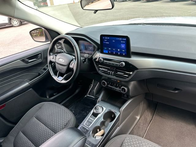 Certified 2025 Ford Escape Active w/ Cold Weather Package AWD/4WD image 15