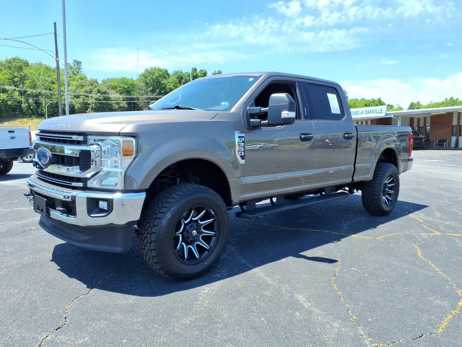 Certified 2022 Ford F350 XLT w/ XLT Value Package AWD/4WD image 4