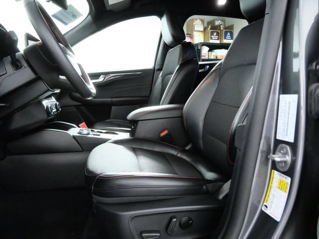Certified 2025 Ford Escape ST-Line AWD/4WD image 43