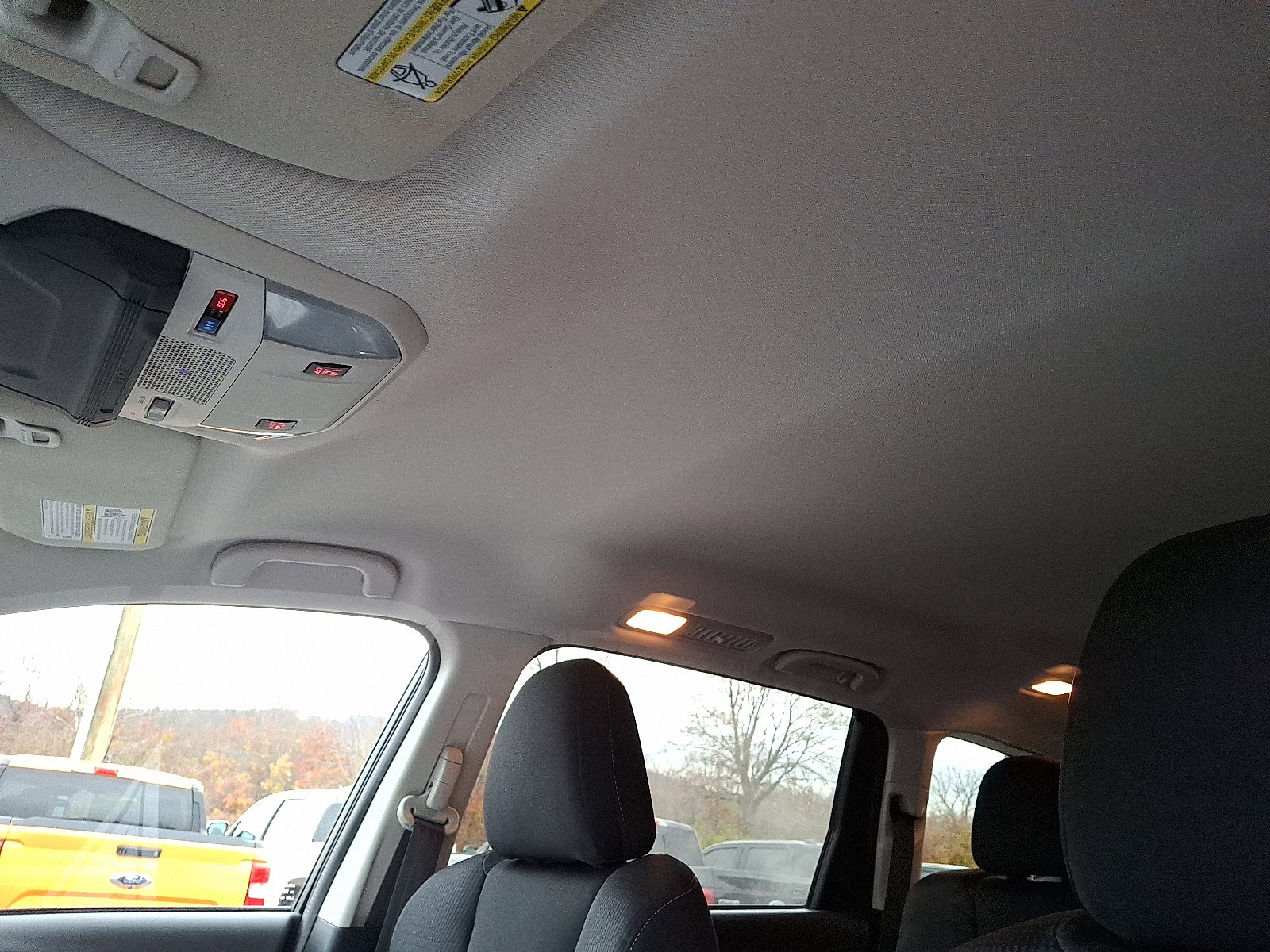 Used 2022 Subaru Ascent Premium w/ Convenience Package image 21