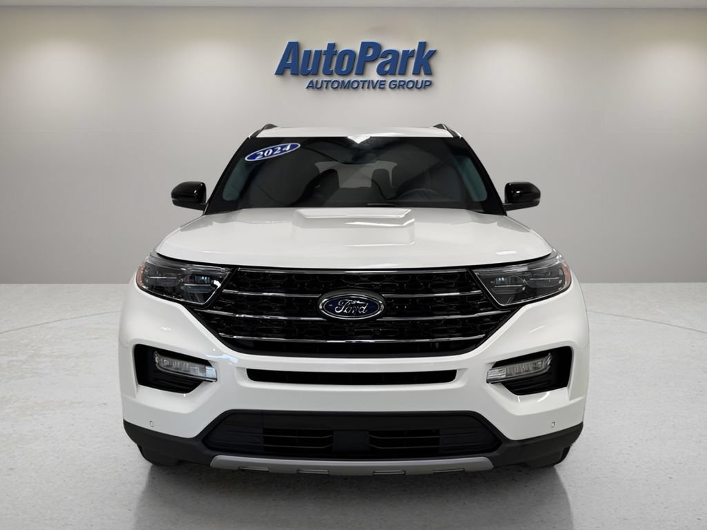 Certified 2024 Ford Explorer XLT w/ Equipment Group 202A AWD/4WD image 2