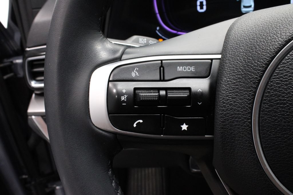 Used 2025 Kia Sportage EX AWD/4WD image 21