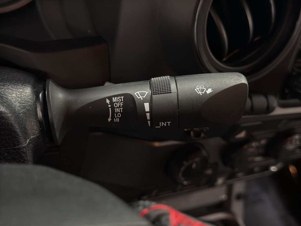 Used 2021 Toyota Tacoma TRD Off-Road image 17