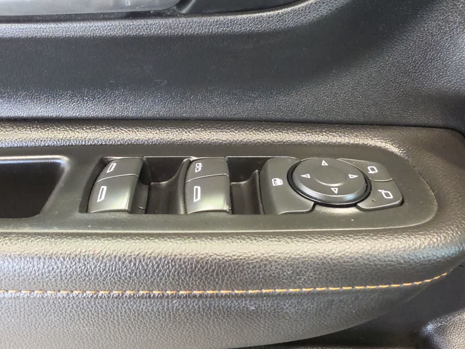 Used 2020 GMC Terrain SLE w/ Driver Convenience Package FWD image 17