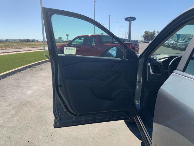 Used 2024 Nissan Rogue S FWD image 18