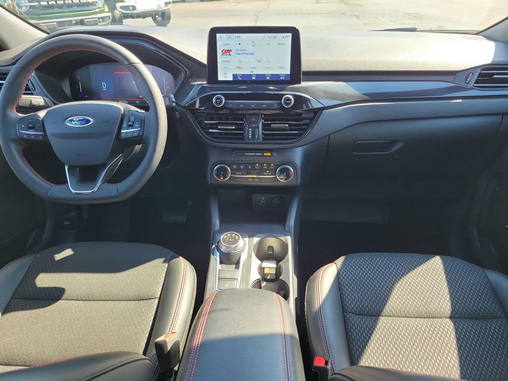Certified 2025 Ford Escape ST-Line AWD/4WD image 11