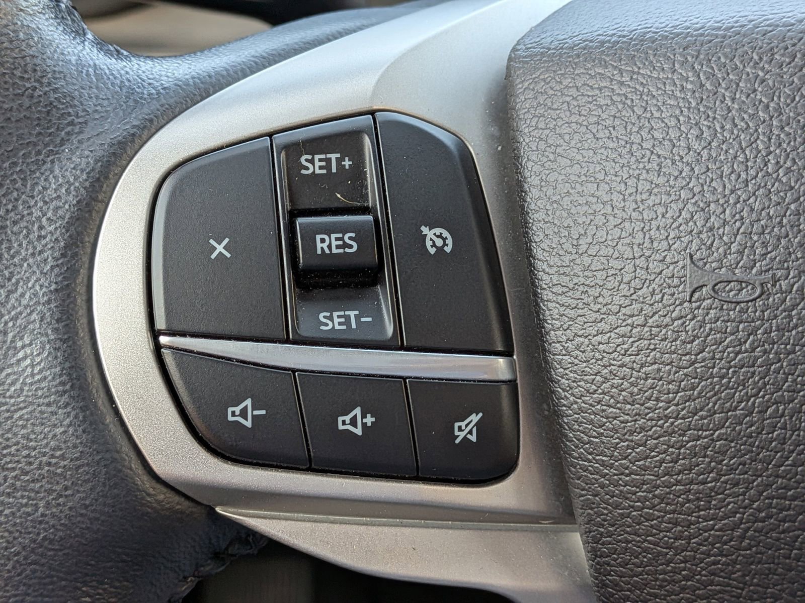 Certified 2022 Ford Explorer XLT w/ Equipment Group 202A image 29