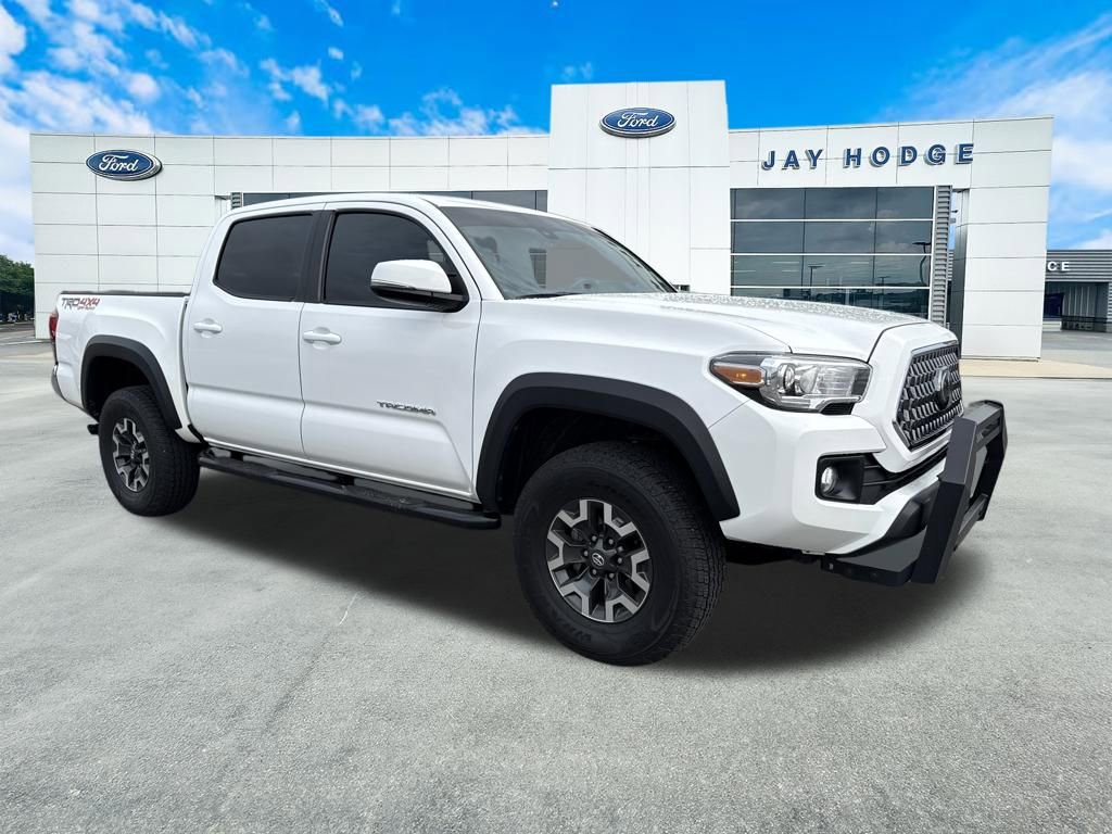 Used 2019 Toyota Tacoma TRD Off-Road image 1