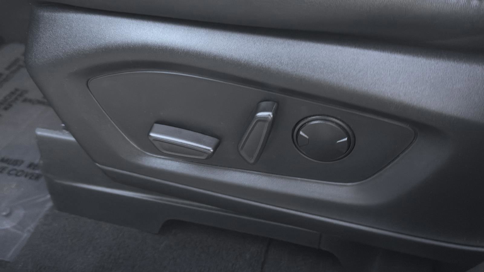 Certified 2023 Ford Explorer XLT w/ Equipment Group 202A image 16