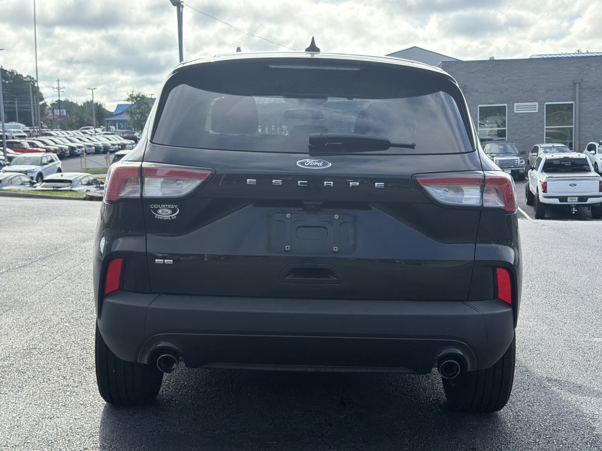 Certified 2022 Ford Escape SE w/ SE Sport Appearance Package FWD image 4