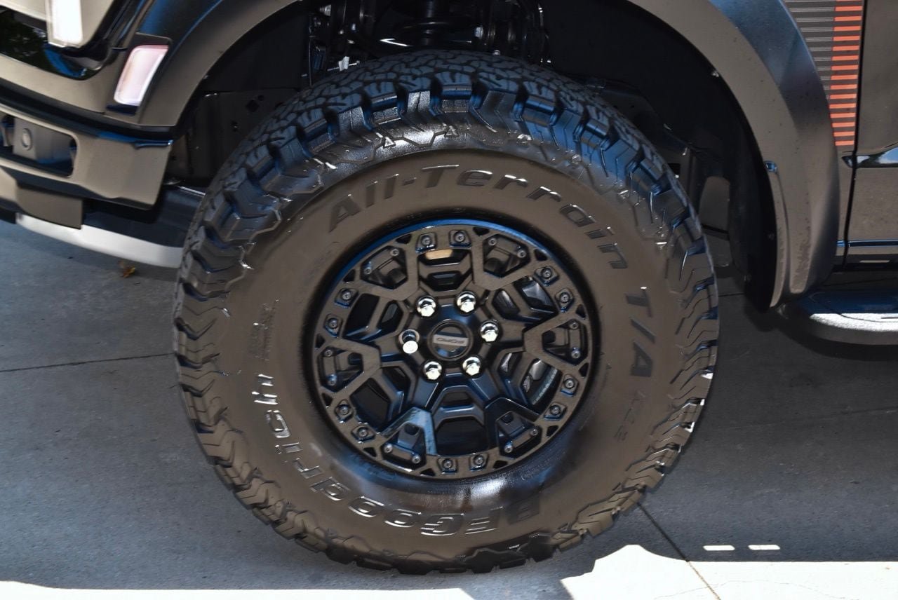 Certified 2025 Ford F150 Raptor w/ Equipment Group 803A Raptor R AWD/4WD image 42