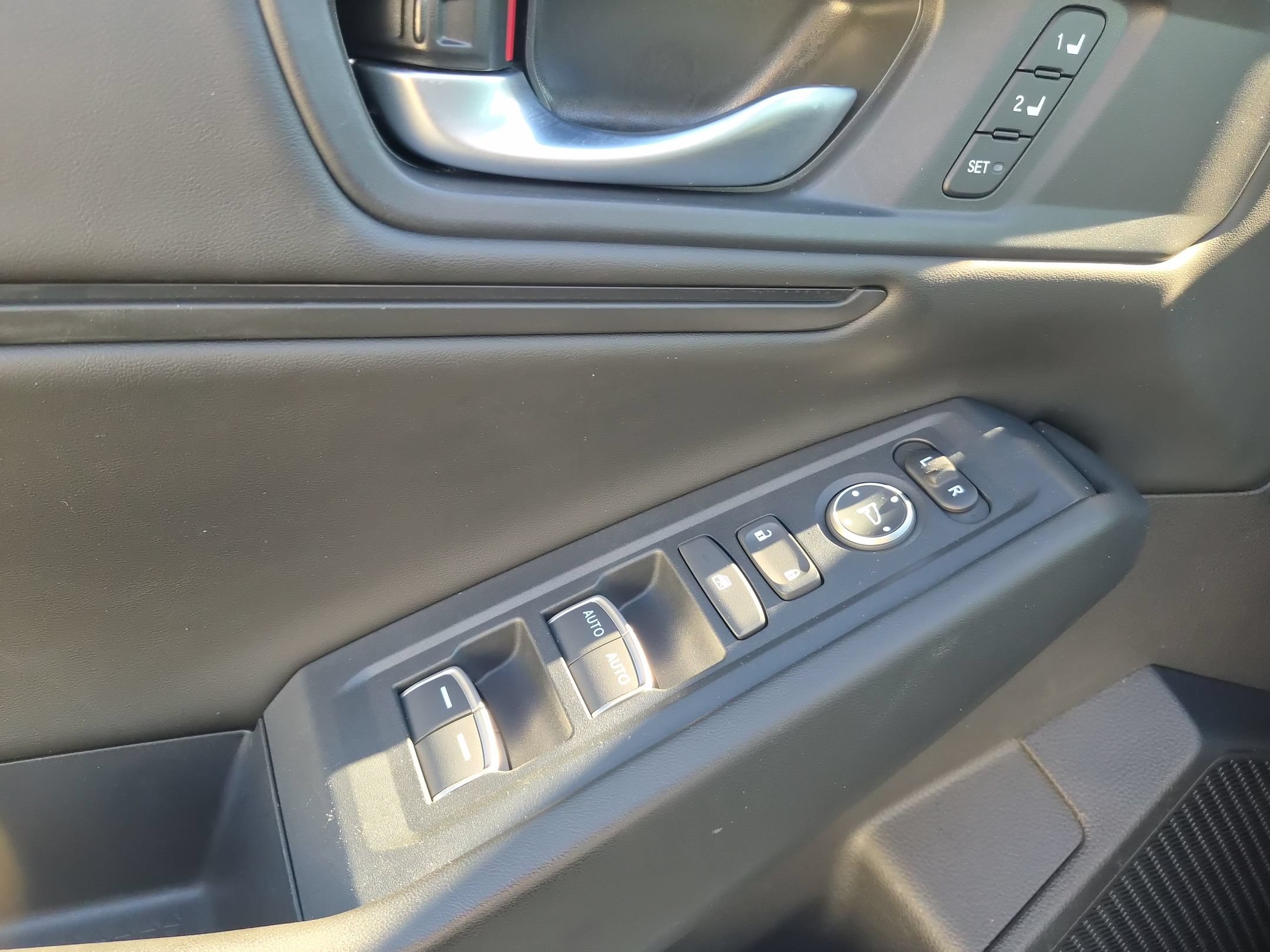 Used 2025 Honda Accord EX-L image 14