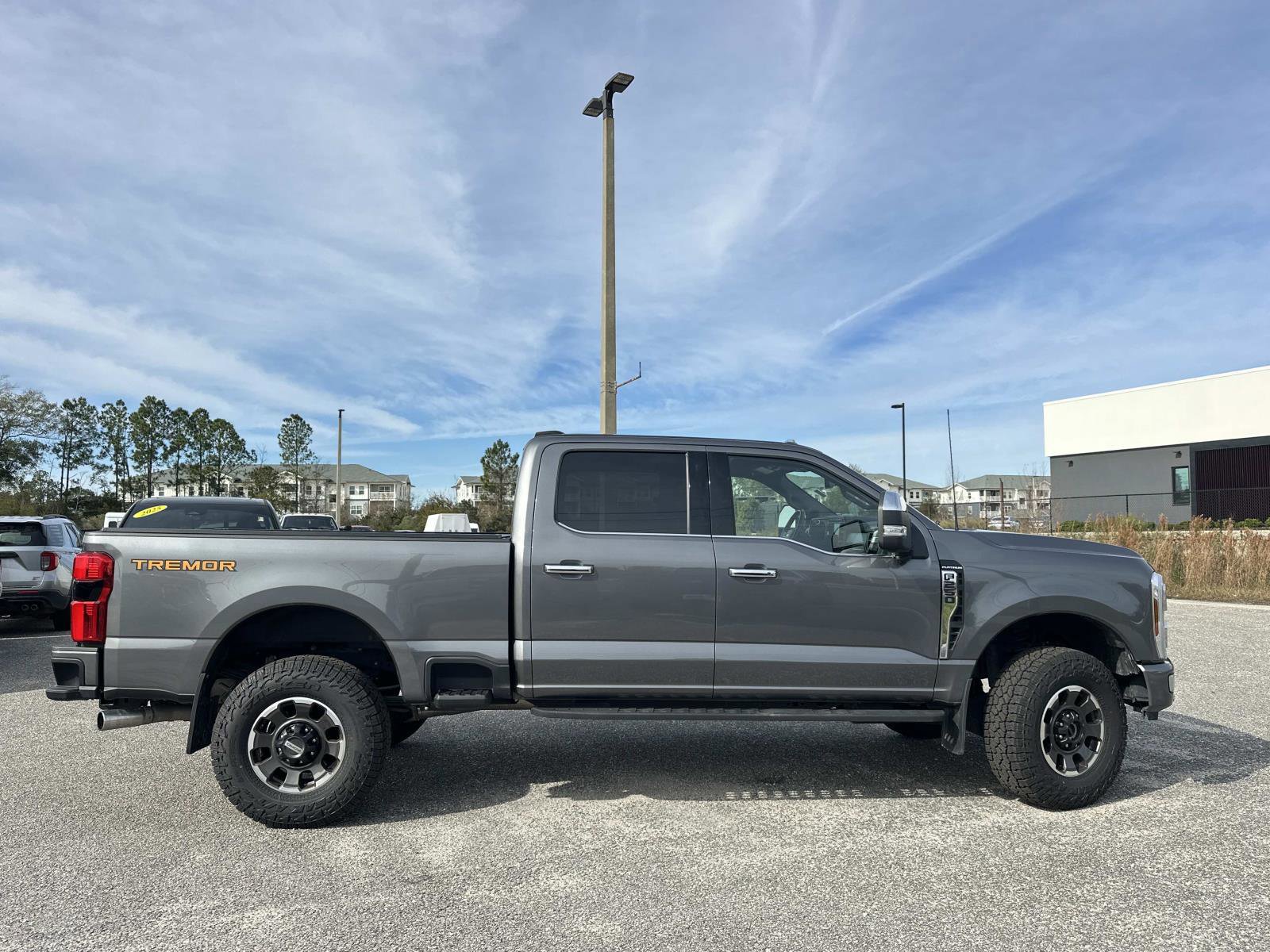 Certified 2024 Ford F250 Platinum w/ Tremor Off-Road Package image 2