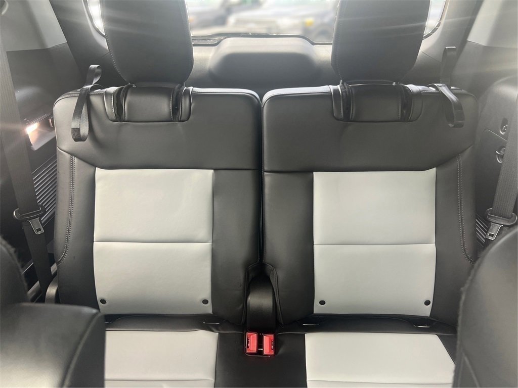 Certified 2022 Ford Explorer XLT w/ Equipment Group 202A image 28