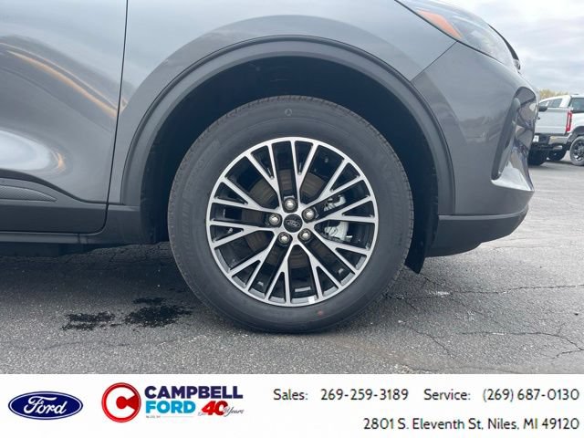 Certified 2025 Ford Escape SE FWD image 9