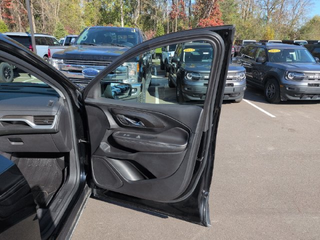Used 2022 GMC Terrain SLE w/ Driver Convenience Package AWD/4WD image 14