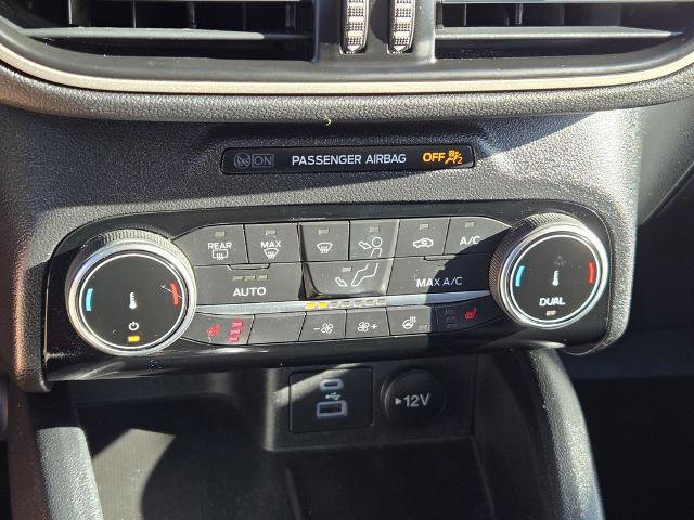 Certified 2022 Ford Escape SE w/ SE Sport Appearance Package image 19