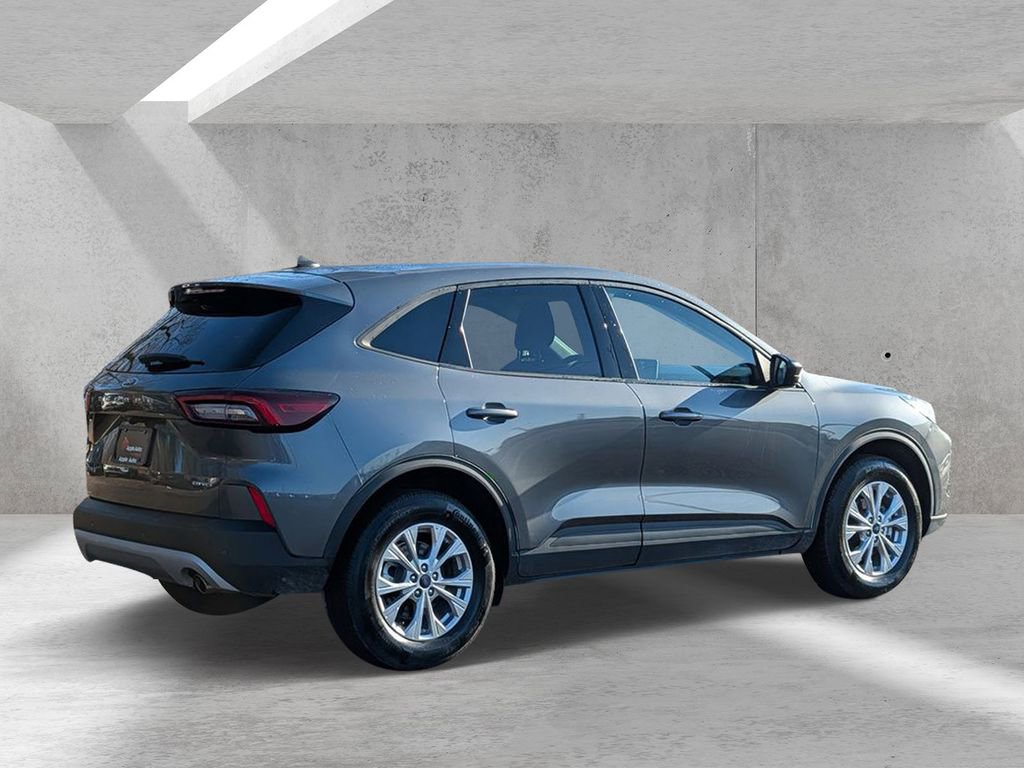 Certified 2025 Ford Escape Active w/ Tech Pack #1 AWD/4WD image 3