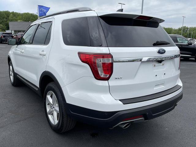 Certified 2018 Ford Explorer XLT FWD image 3