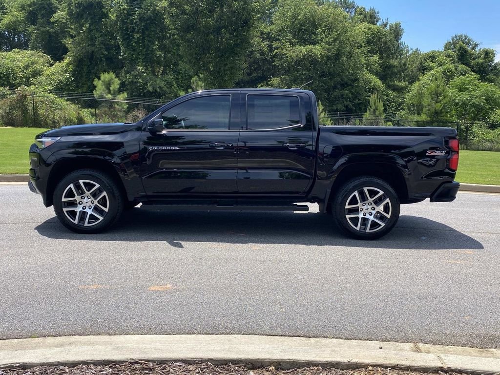 Used 2023 Chevrolet Colorado Z71 w/ Z71 Convenience Package 2 AWD/4WD image 8