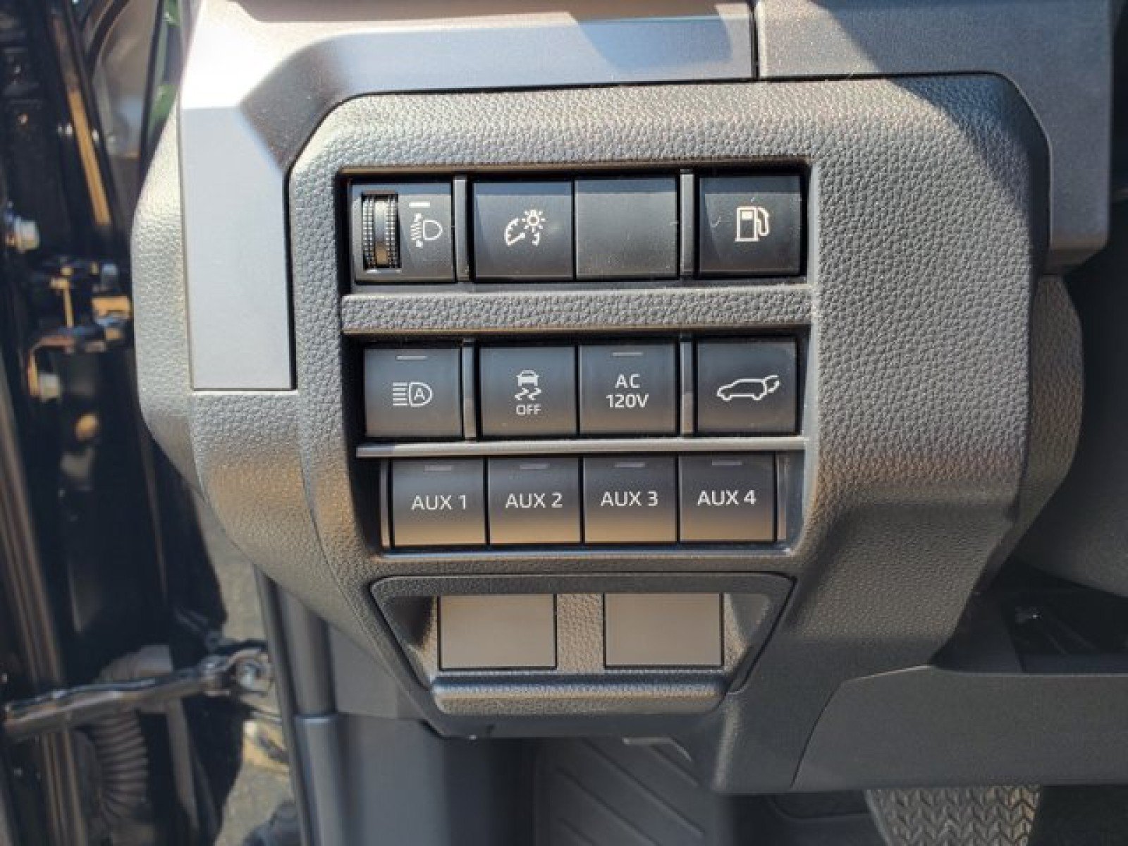 Used 2025 Toyota 4Runner TRD Off-Road Premium AWD/4WD image 16