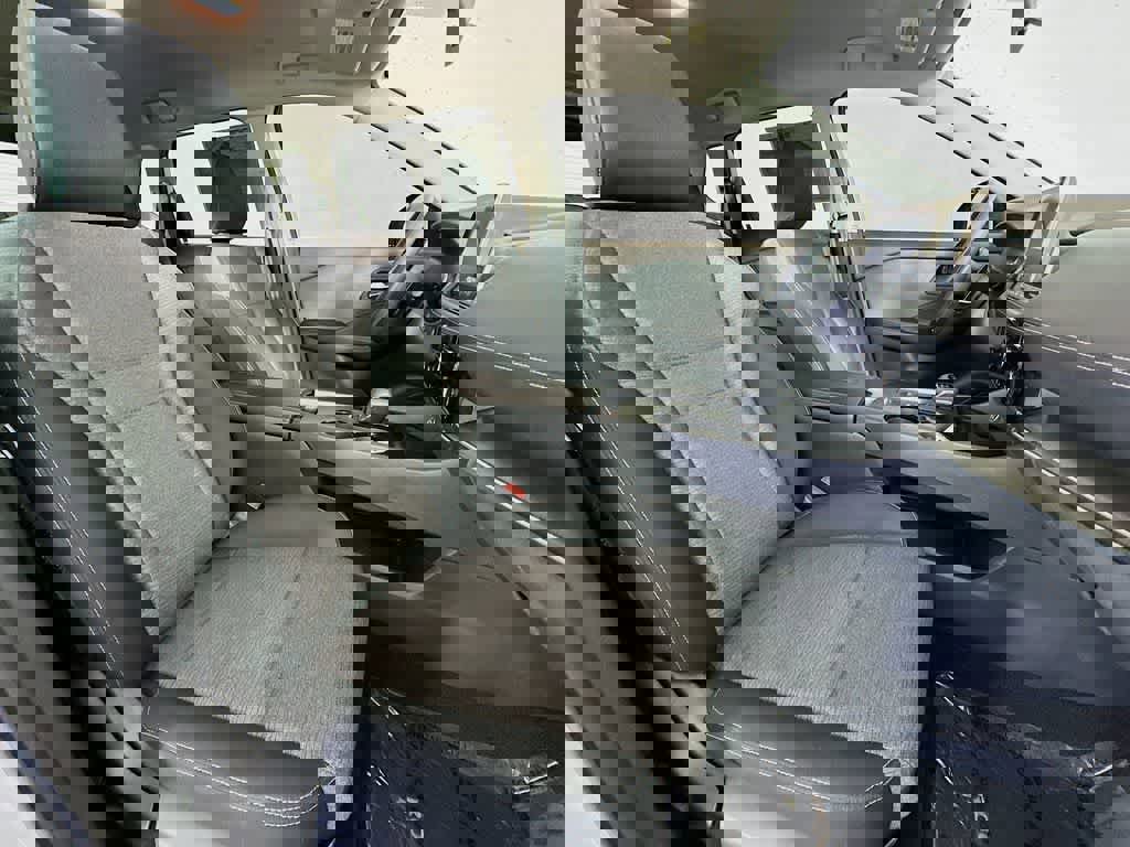 Used 2022 Nissan Rogue SV image 15