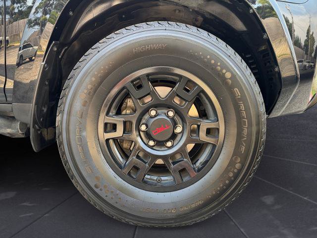 Used 2021 Toyota 4Runner Venture w/ Moonroof Package AWD/4WD image 14