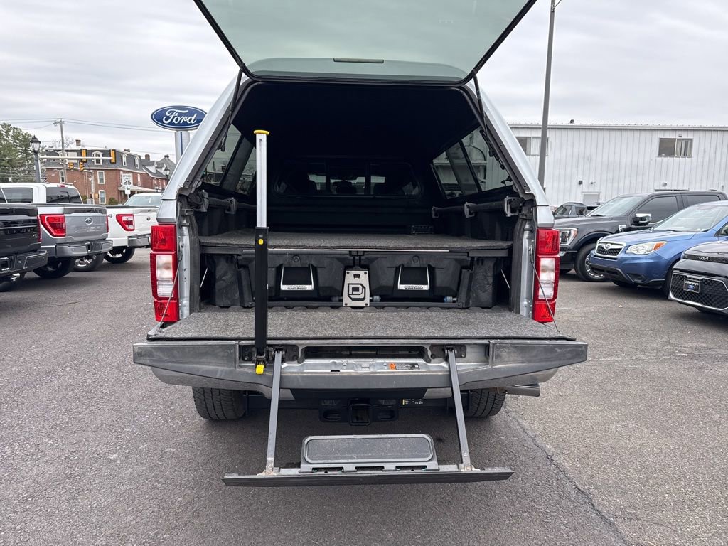 Certified 2022 Ford F350 Lariat w/ Lariat Ultimate Package image 6