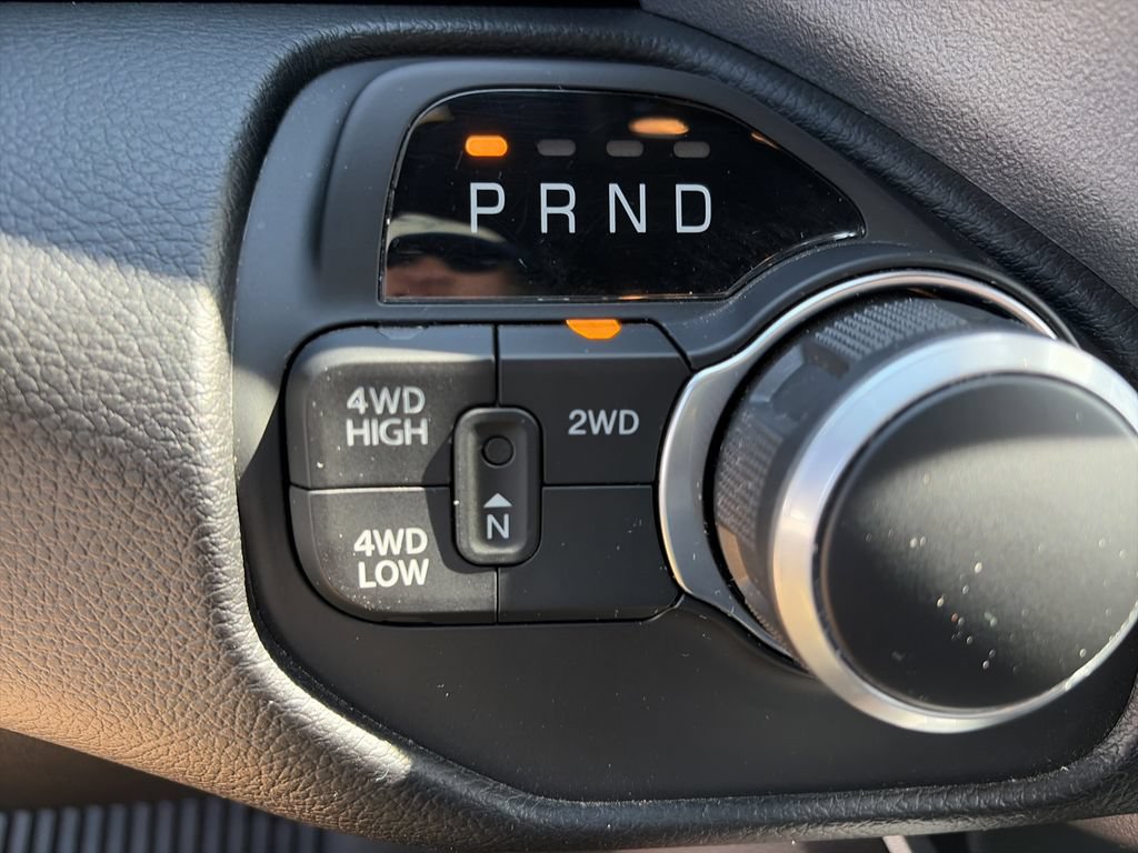 Used 2024 RAM 2500 Big Horn w/ Night Edition AWD/4WD image 27