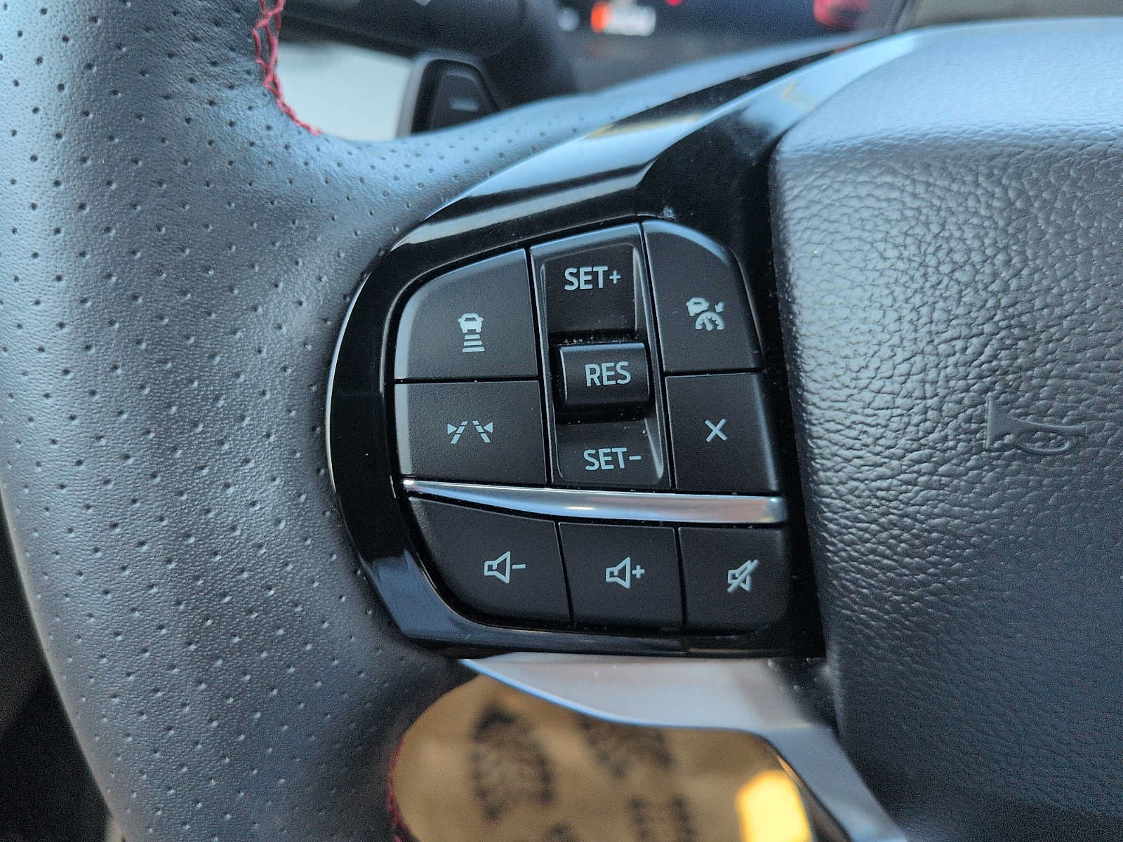Certified 2025 Ford Explorer ST w/ Sun And Sound Package AWD/4WD image 17