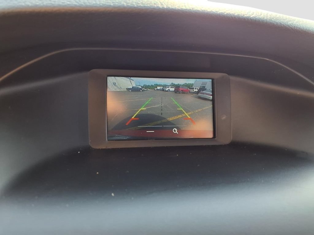 Certified 2018 Ford Focus SE w/ SE Appearance Package FWD image 10