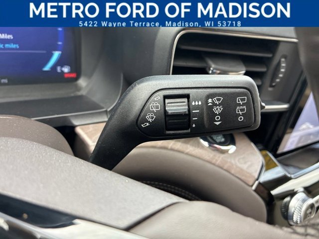 Certified 2023 Ford Explorer Platinum w/ Technology Package AWD/4WD image 32