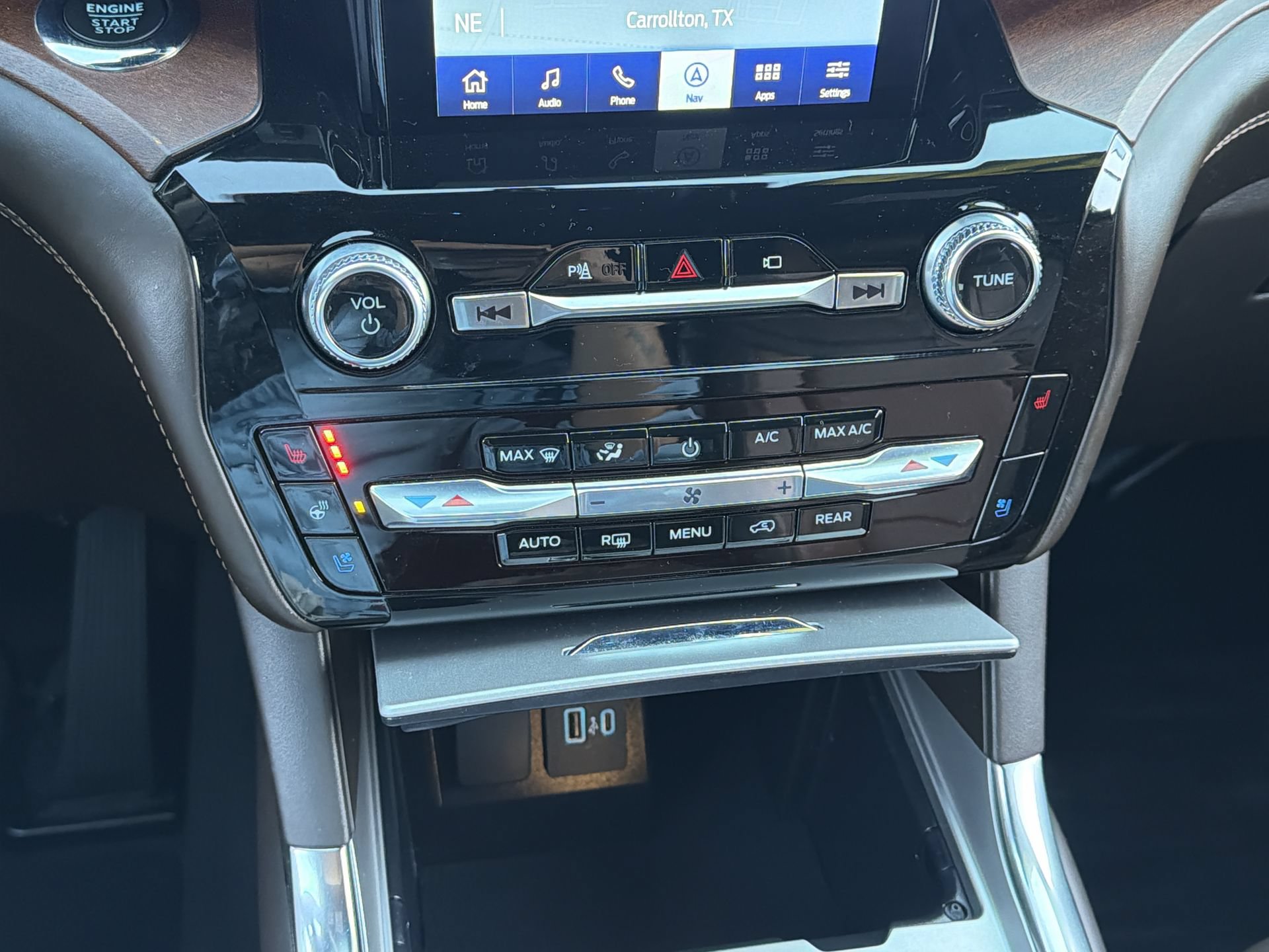Certified 2023 Ford Explorer King Ranch w/ Technology Package AWD/4WD image 19