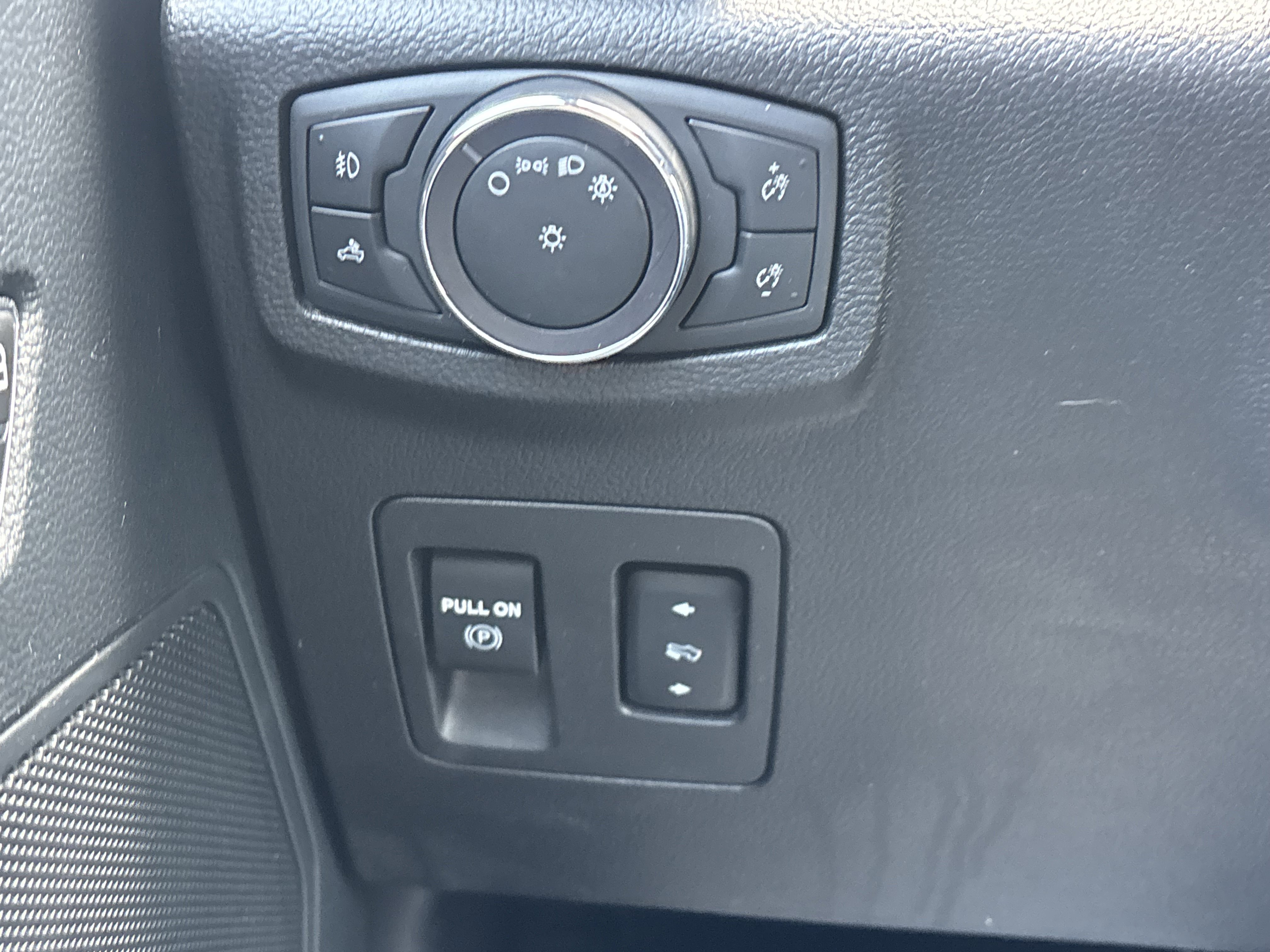 Certified 2020 Ford F150 XLT w/ Equipment Group 302A Luxury image 40