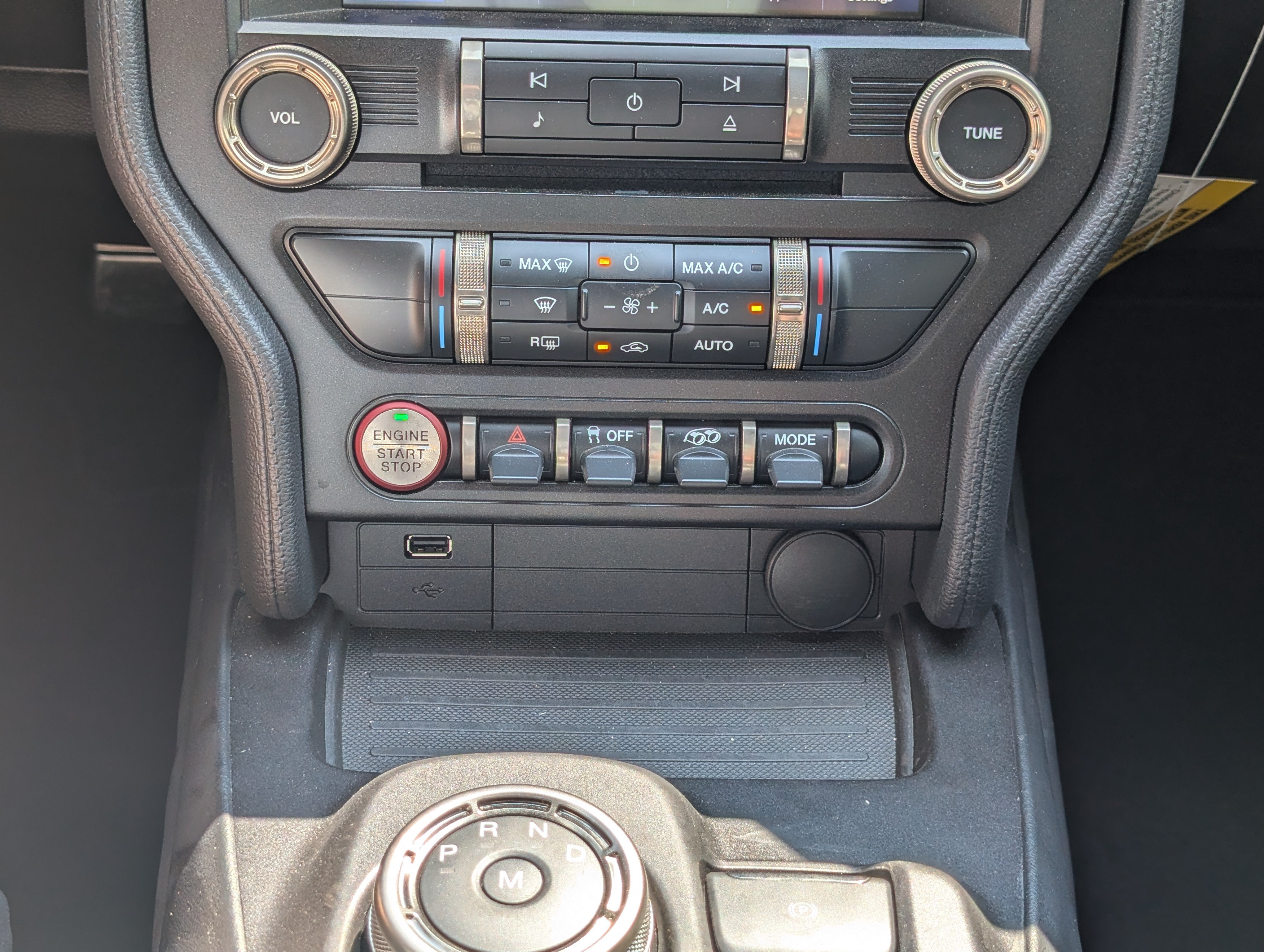 Certified 2021 Ford Mustang Shelby GT500 w/ Technology Package RWD image 22