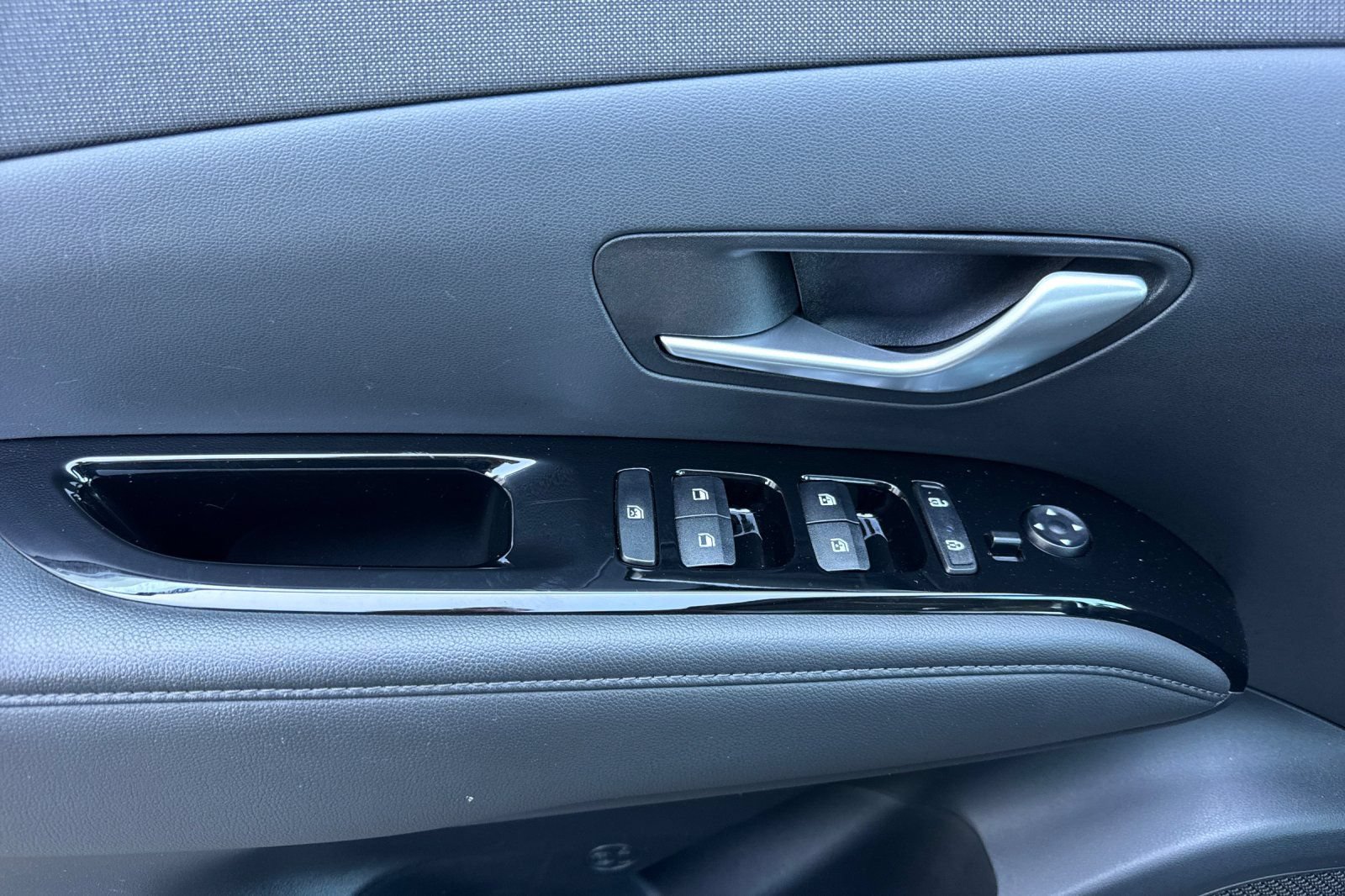 Used 2023 Hyundai Tucson Limited AWD/4WD image 13