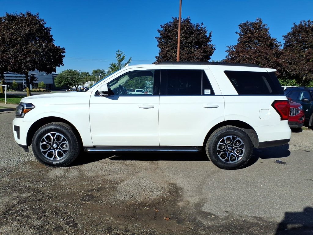 Certified 2023 Ford Expedition XLT AWD/4WD image 2