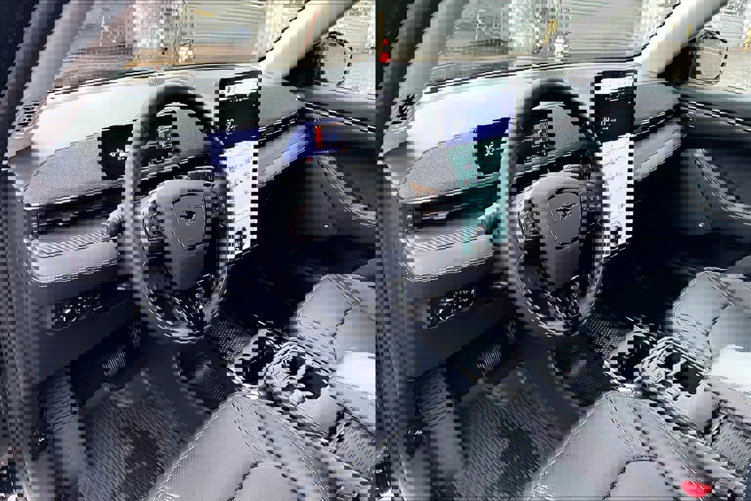 Certified 2025 Ford Mustang Mach-E Premium image 18