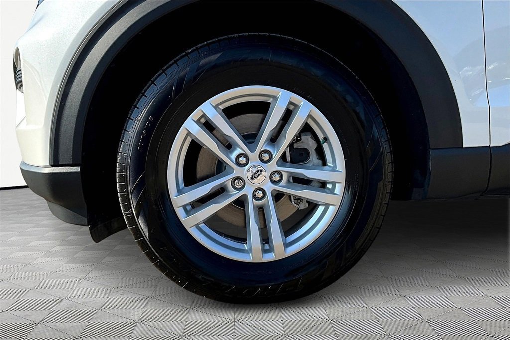 Certified 2023 Ford Explorer XLT image 11