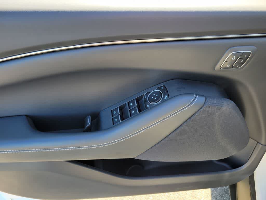 Certified 2025 Ford Mustang Mach-E Select w/ Comfort Package Lite RWD image 17