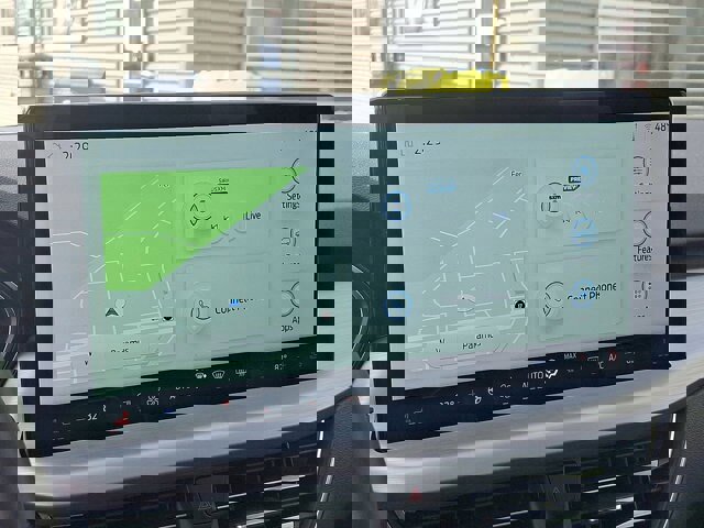 Certified 2024 Ford Escape SE w/ PHEV Premium Package image 19