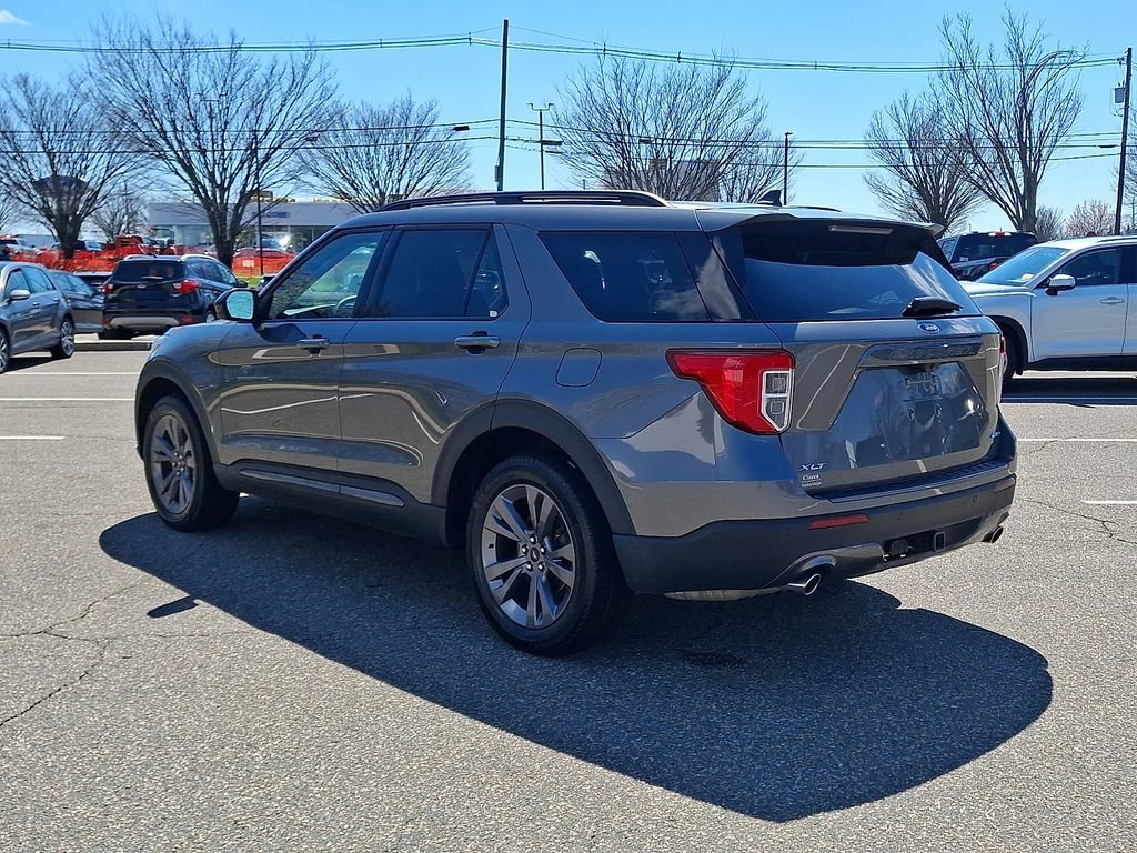 Certified 2023 Ford Explorer XLT w/ Equipment Group 202A image 7