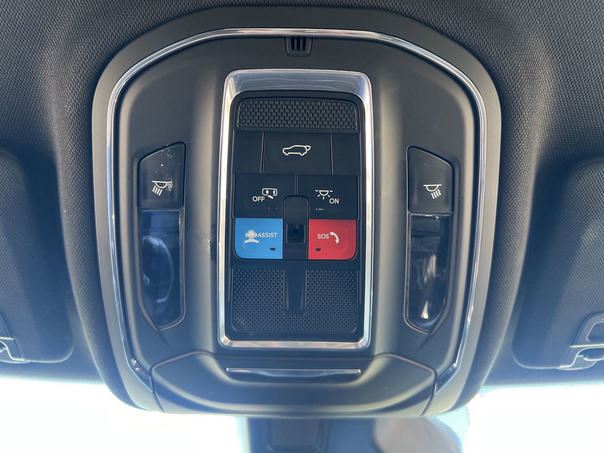 Used 2024 Jeep Grand Cherokee Altitude image 21