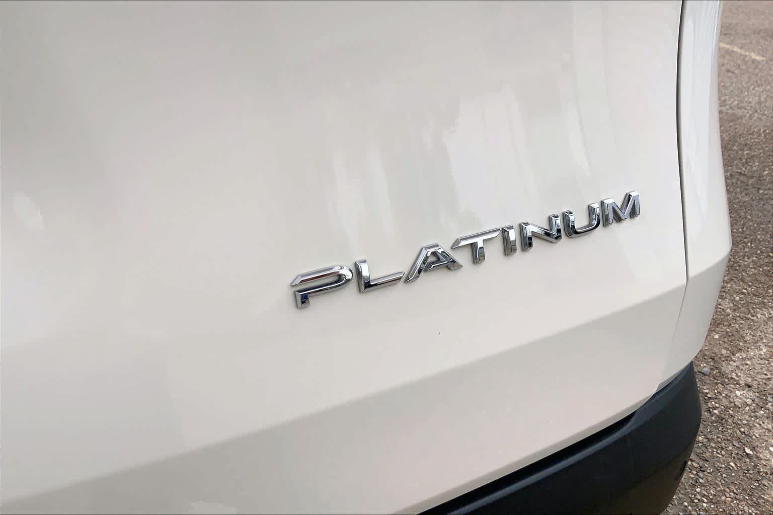 Used 2024 Toyota Grand Highlander AWD image 10