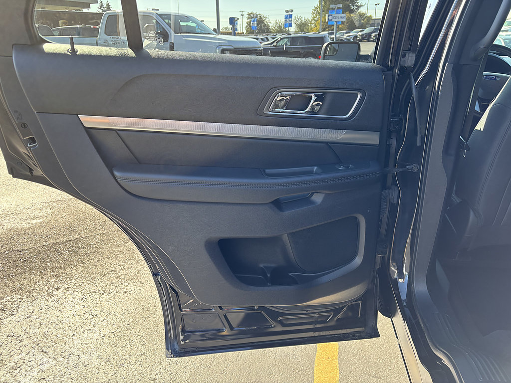 Certified 2019 Ford Explorer XLT w/ Class III Trailer Tow Package AWD/4WD image 29