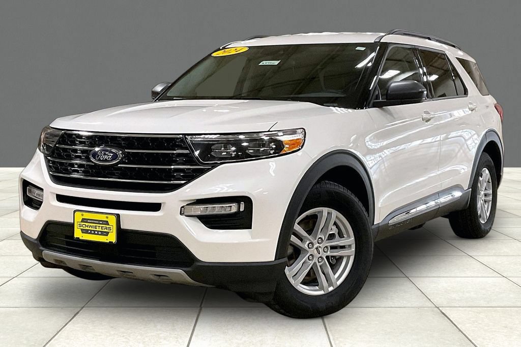 Certified 2024 Ford Explorer XLT w/ Equipment Group 202A AWD/4WD image 2