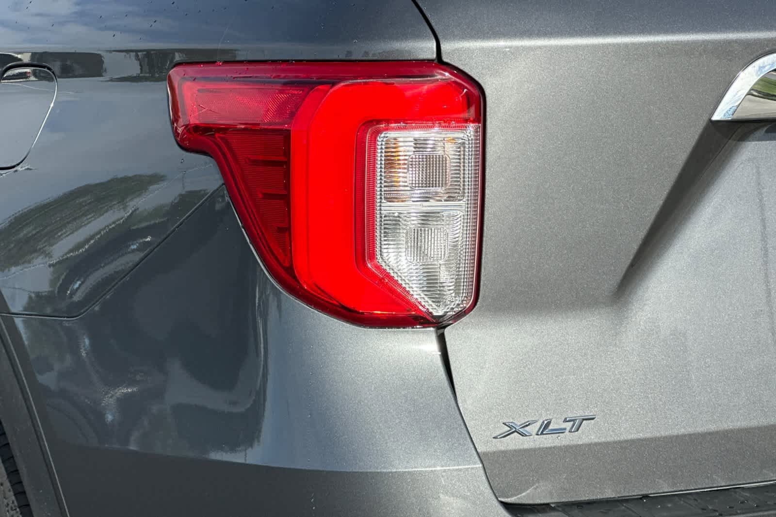 Certified 2023 Ford Explorer XLT w/ Equipment Group 202A AWD/4WD image 27